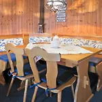 Schoeser By Interhome Lejlighed