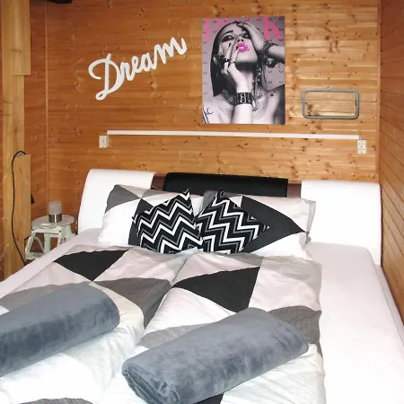 Schoeser - Suz217 By Interhome Apartment *