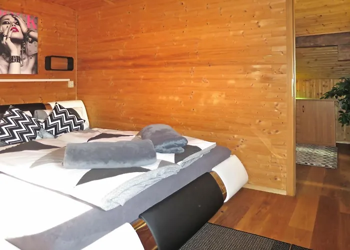 Schoeser By Interhome ستام